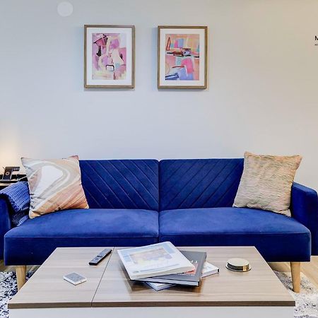 Апартаменты The Moose #9 - Brand New Luxe Modern Loft With Free Parking, King Bed & Fast Wifi Мемфис Экстерьер фото
