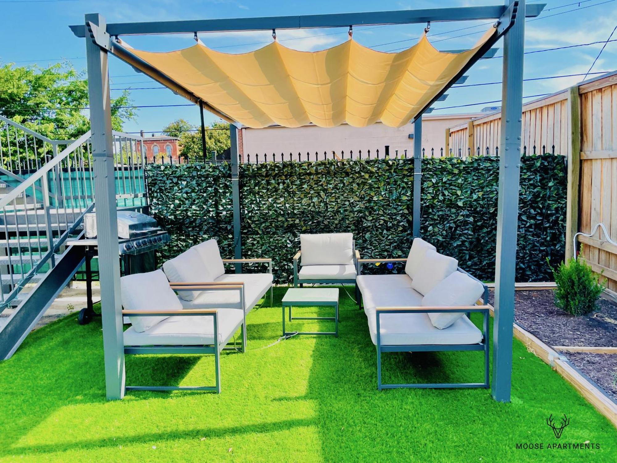 Апартаменты The Moose #9 - Brand New Luxe Modern Loft With Free Parking, King Bed & Fast Wifi Мемфис Экстерьер фото